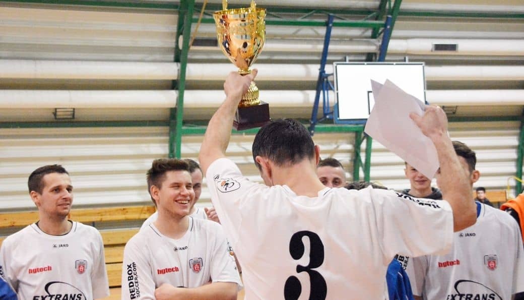 Finał IV Halowego Turnieju o Puchar Burmistrza - ZDJĘCIA