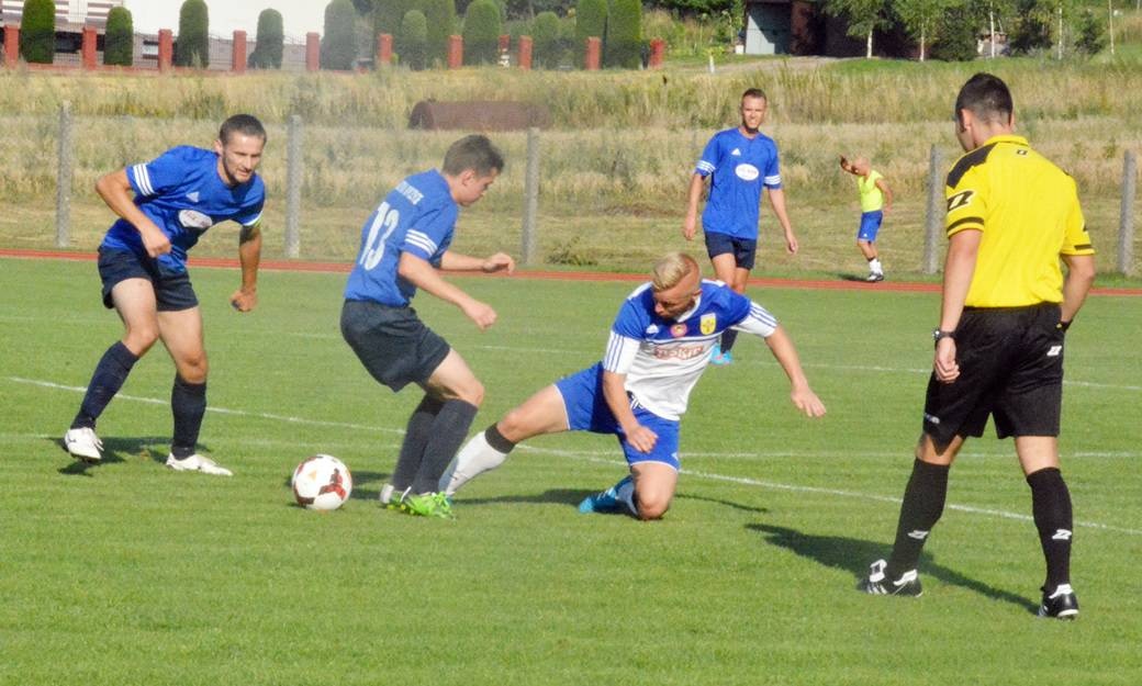 Błękitni Ropczyce – Stal Nowa Dęba 2:1 - ZDJĘCIA