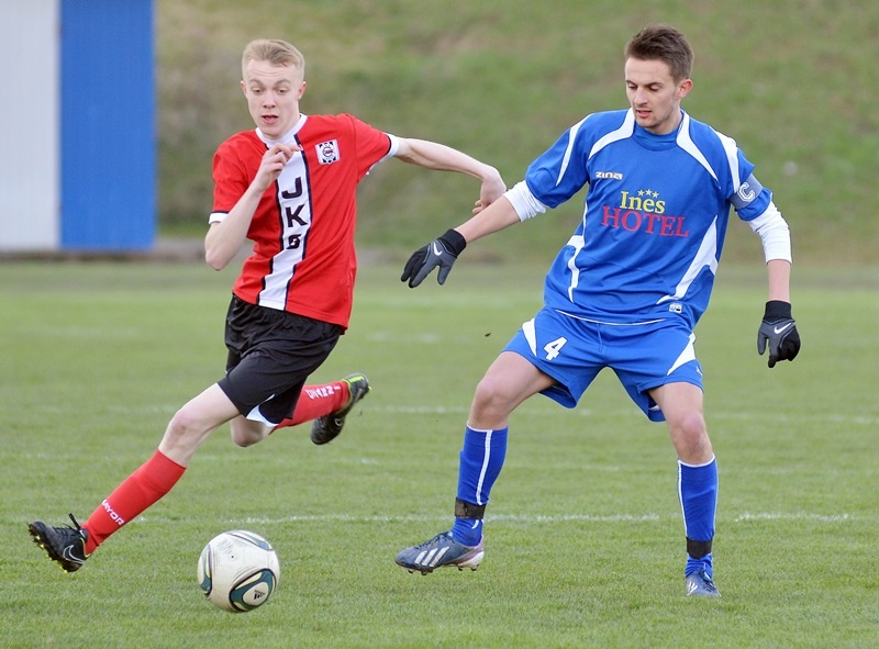 Błękitni - Ropczyce - Czarni Jasło 8:0 (juniorzy starsi) - ZDJĘCIA
