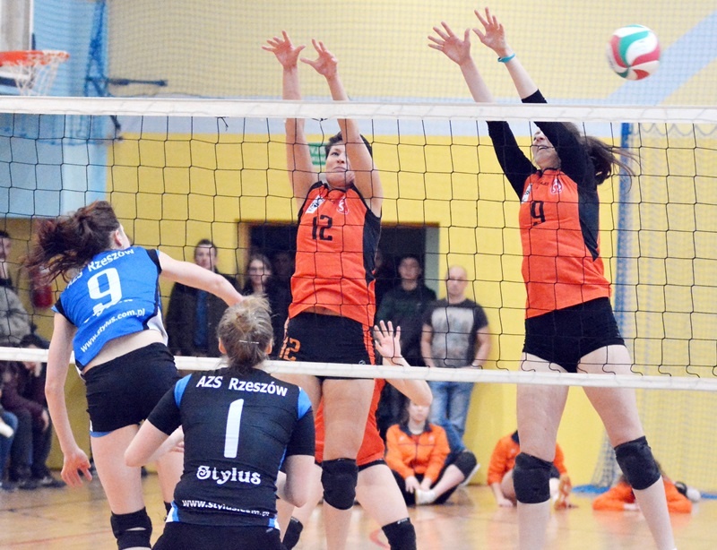 Marba Sędziszów - AZS UR Rzeszów 2:3 - ZDJĘCIA
