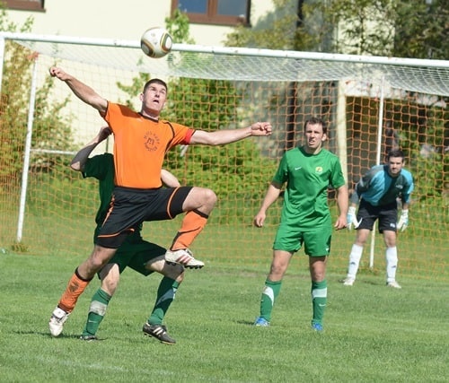 Progres Kawęczyn - Huragan Przedbórz 2-0 - galeria ZDJĘĆ
