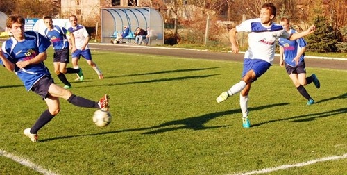 Błękitni Ropczyce - Pogórze Wielopole Skrzyńskie 1-0 - galeria ZDJĘĆ