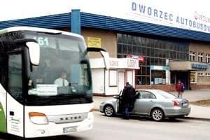 Jedni wracają,  inni przyjmą rodziny
