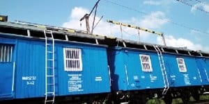 Pracownik spadł  z wagonu. Helikopterem poleciał  do szpitala