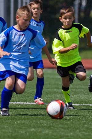 Ćwiczą w szkole futbolu - galeria ZDJĘĆ