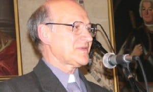 Ksiądz Michał Heller  jest honorowym obywatelem Ropczyc