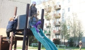 Zamiast małych placów zabaw, jeden duży