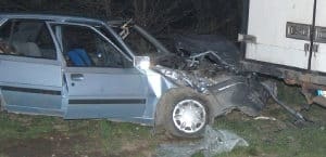 Peugeot wbił się  pod dostawczaka