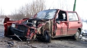 Kierowca fiata uno w szpitalu, wjechał w tira