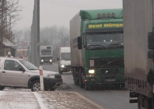Ryzykują życiem,  wjeżdżając na E40