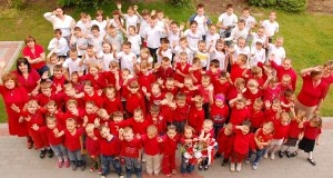 Żywa flaga w rocznicę obalenia komunizmu