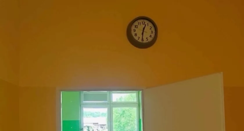 W Łączkach Kucharskich szkoła zlikwidowała dzwonki na lekcje żeby uczniowie się nie stresowali
