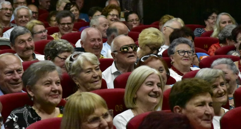 „Bercik” rozbawił publiczność. Krzysztof Hanke gwiazdą Senioraliów w Sędziszowie Małopolskim