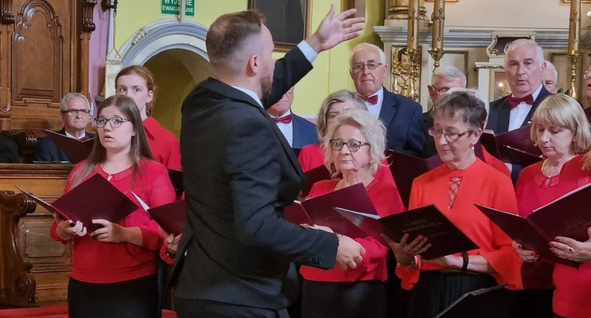 Jubileuszowy przegląd chórów w Wielopolu Skrzyńskim. Zaśpiewało sześć zespołów