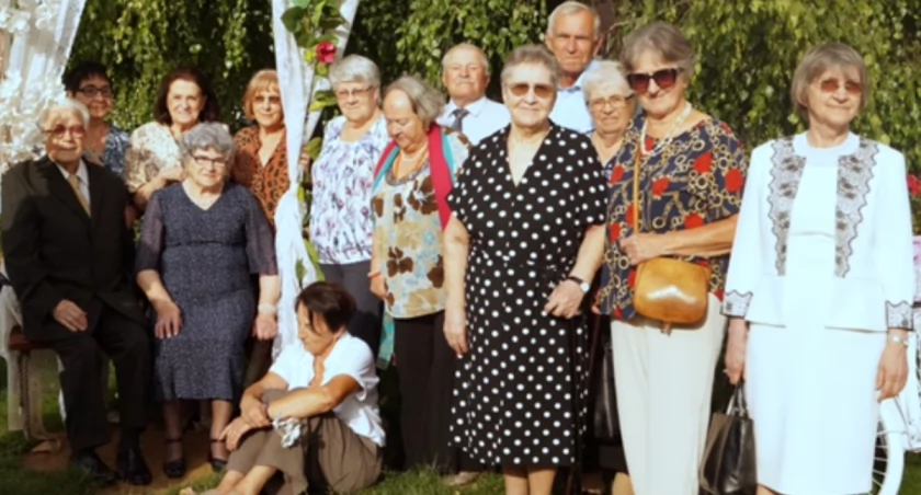 Mają 80 lat i więcej, ale skrzyknęli się na imprezę i dobrze bawili