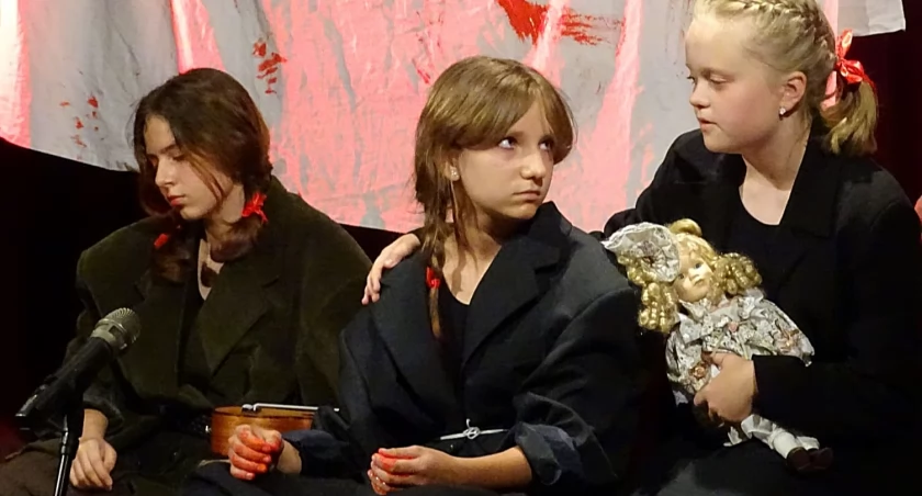 W Wielopolu Skrzyńskim spektakl przypomniał wojenne wydarzenia 