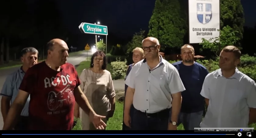 Wójt z ekipą kręcą się po wsiach nocą