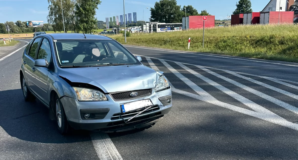 Pijany spowodował kolizję w Sędziszowie Małopolskim i uciekł. Zatrzymał go inny kierowca