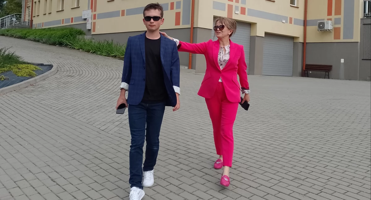 Jak chłopiec z autyzmem został pianistą, a jego matka napisała książkę. Historia Bożeny Gąsior i jej niesamowitego syna Miłosza