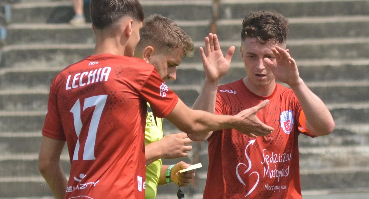 Derbowy hit w walce o IV ligę. Lechia Sędziszów Małopolski kontra Błękitni Ropczyce