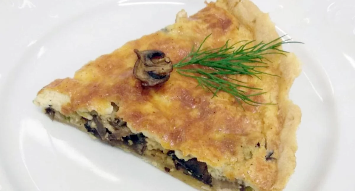 Prosta i pyszna tarta z pieczarkami
