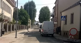 Zdjęcie przedstawia: Remontowana ulica Maciąga w Sędziszowie Małopolskim będzie zamknięta. Przez dwa dni tamtędy nie przejedziesz