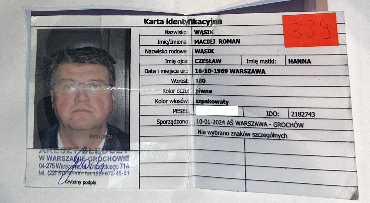 Ujawniamy zdjęcie celówki Macieja Wąsika z więzienia. Funkcjonariusz zdradza jak SW kazało go traktować