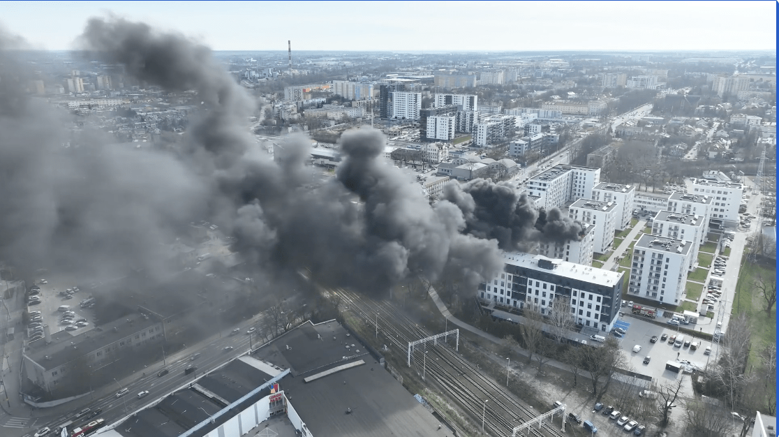 Poszukiwany 28-latek podpalił dach w Lublinie. Usłyszał zarzuty