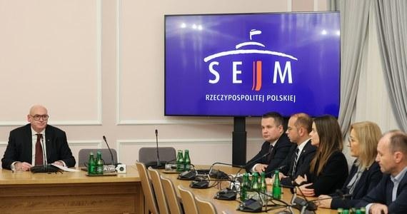 Mafia wizowa w PiS. Przesłuchanie Jakubowskiego i Brzywczy