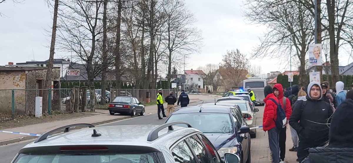 BMW zmiotło pieszych z drogi. Wypadek w Białogardzie