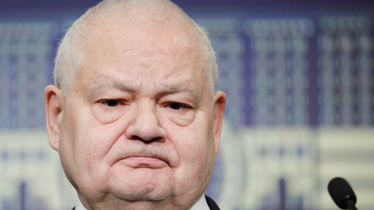 Adam Glapiński steruje złotówką i dolarem. Efekt konferencji NBP