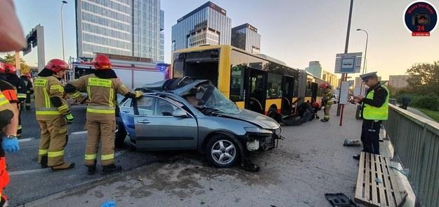 Warszawa: Wypadek autobusu i samochodu osobowego. Są ofiary