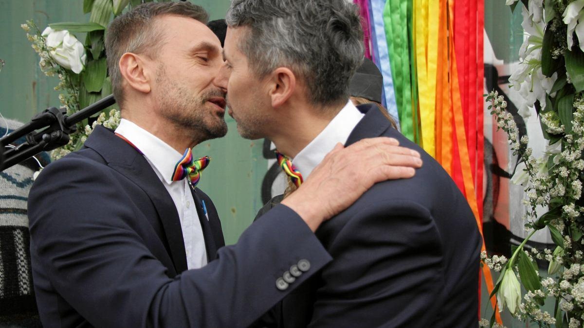 Gejowski ślub - zatrzymania! Represje wobec osób LGBTQ+