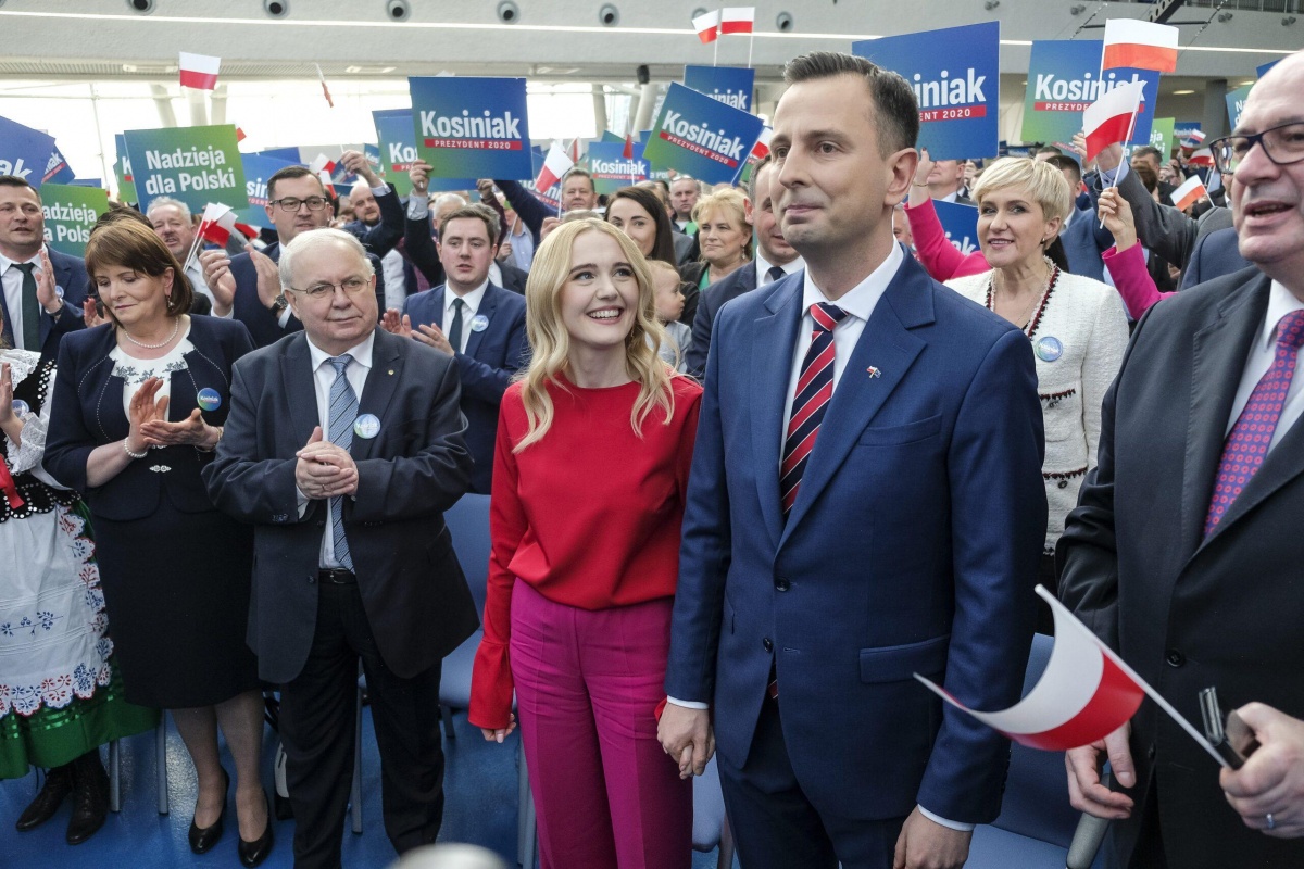 Kosinak-Kamysz dostał list. Bezradny PiS prosi o pomoc opozycje.