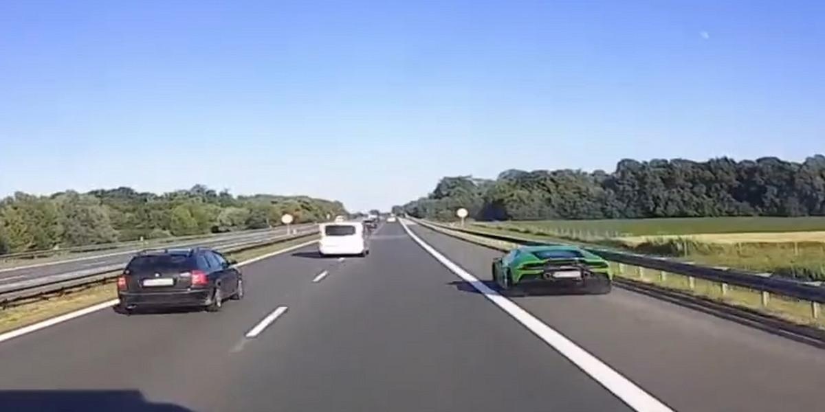Zielone Lamborghini - pas SOS traktuje tor wyścigowy. Policja poszukuje kierowcy [VIDEO]