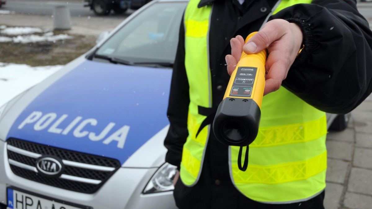 Łęka Opatowska: wójt Adam Kopis jechał pijany. Policja zatrzymała go po dożynkach