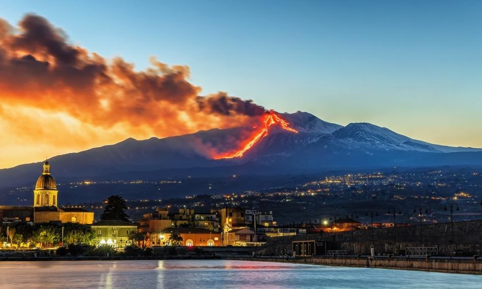 Wulkan Etna - erupcja. Zobacz wyjątkowe nagranie [VIDEO]