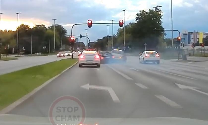 Pijane policjantki miały wypadek w Łodzi! [NAGRANIE]