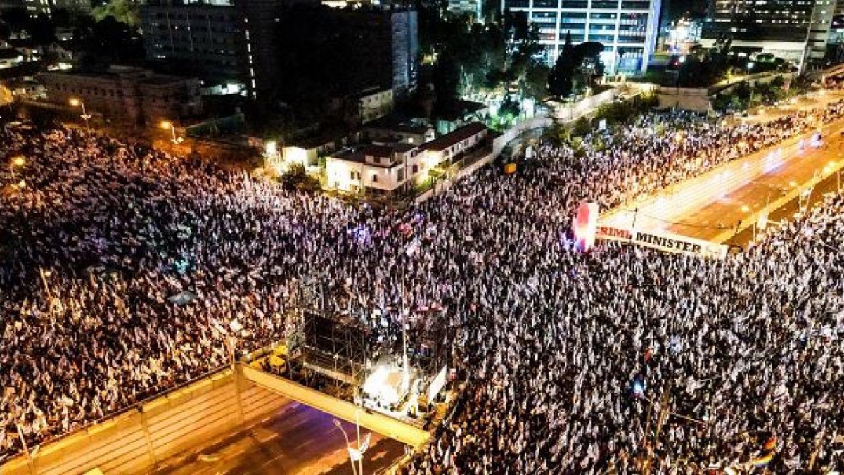 Izrael: protesty o praworządność. Tysiące ludzi na ulicach