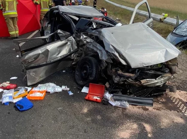 Człuchów: karambol i poszukiwany kierowca. 8 osób w szpitalu