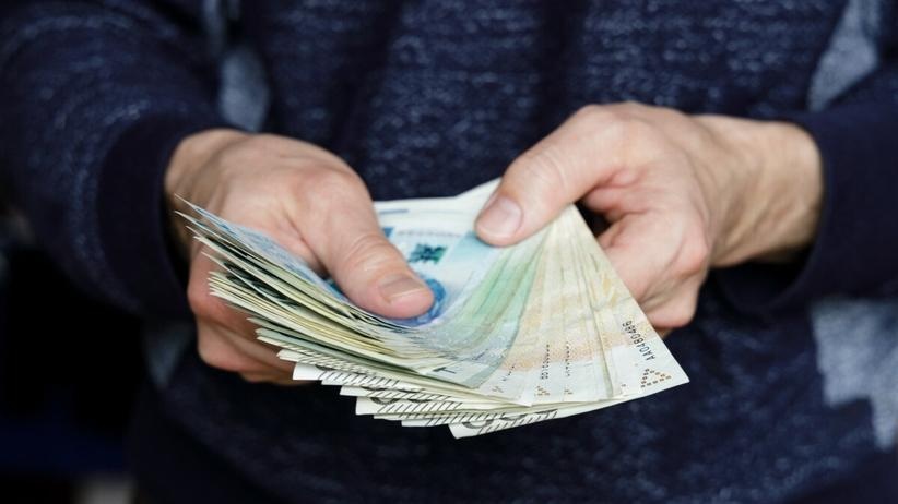 Wzrosła pensja minimalna. Zarobimy i tak o połowę mniej niż na zachodzie