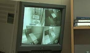 Śmierć na komendzie policji! Mamy nagranie
