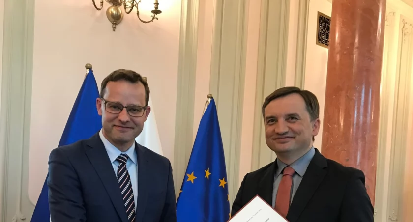 Marcin Romanowski zatrzymany i aresztowany w Sejmie? Oto co może się zdarzyć