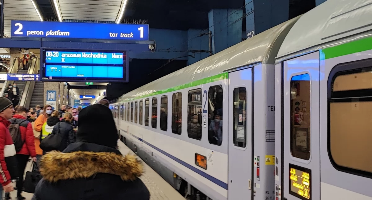 Pociąg PKP IC Wiedeń - Wrocław pomylił trasę. Wagon pojechał do Krakowa 