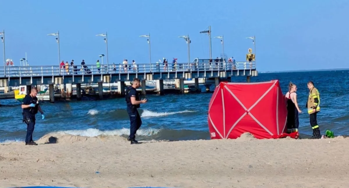 Makabra w Mechelinkach. Bałtyk wyrzucił ciało na brzeg, gdzie kąpali się ludzie