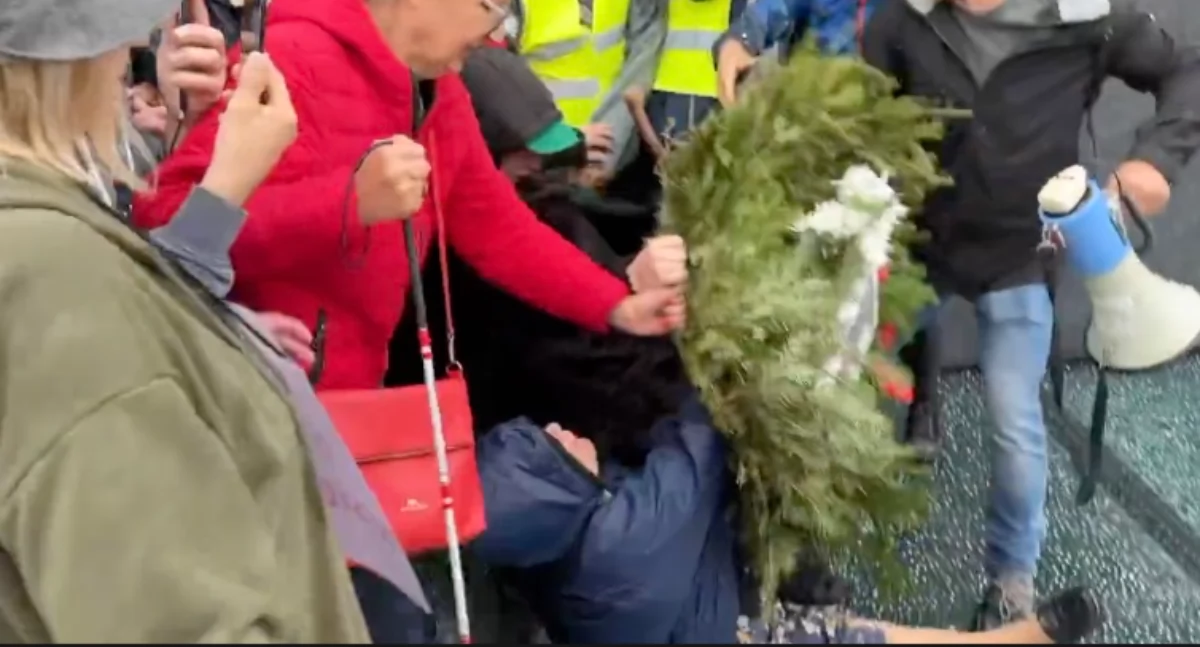 Babcia Kasia w szpitalu po miesięcznicy. Kaczyński pobił Zbigniewa Komosę