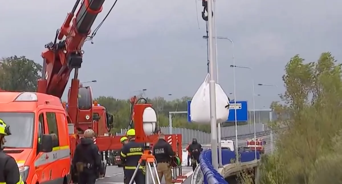 Ogromna tama pękła. Wielka woda z Ostrawy płynie do Polski