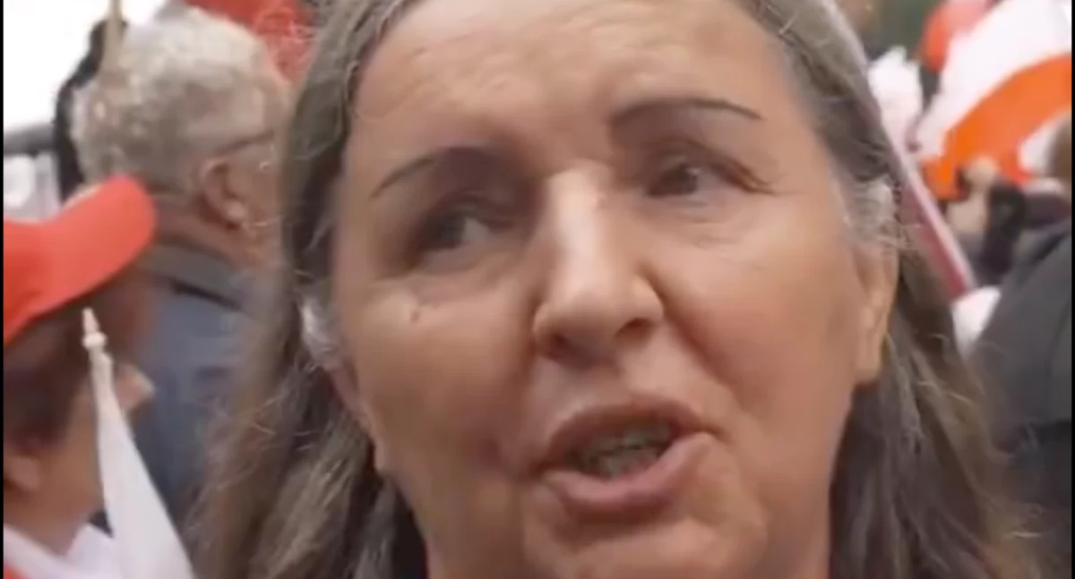 Działacze PiS zaatakowali reportera TVP. Padły wyzwiska, groźby i wulgaryzmy