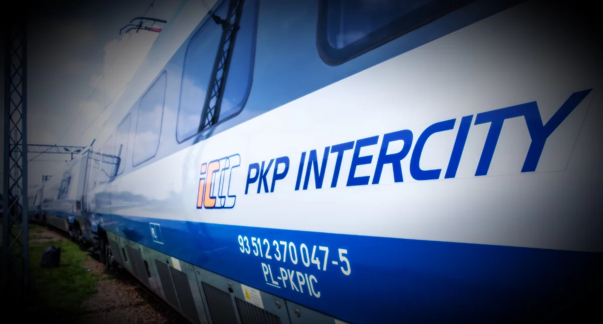 Pociąg Intercity wjechał na zły tor. Niebezpieczna sytuacja w Górze Włodowskiej