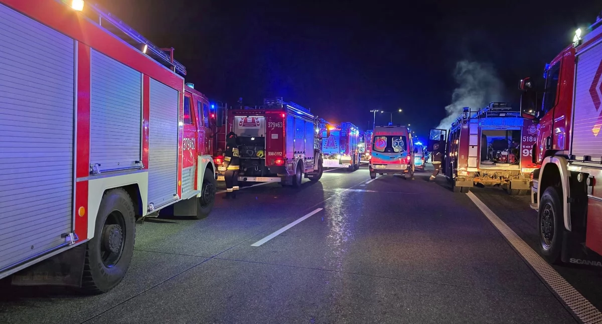 Wypadek na autostradzie A2 w Wielkopolsce. Tragedia w Prądówce, dwie kobiety nie żyją 